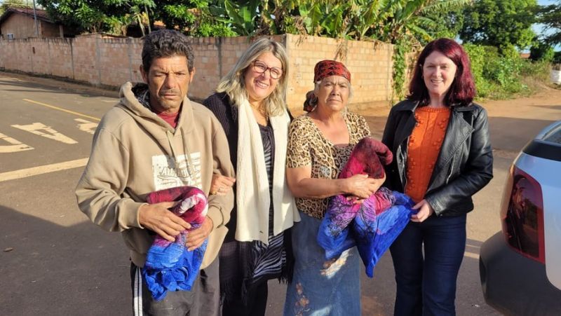 Prefeitura de Perdizes realiza a entrega de cobertores.