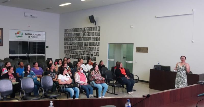 Prefeitura de Perdizes realiza palestra para profissionais de enfermagem