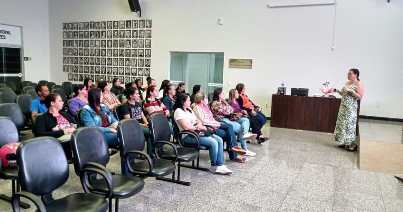 Prefeitura de Perdizes realiza palestra para profissionais de enfermagem