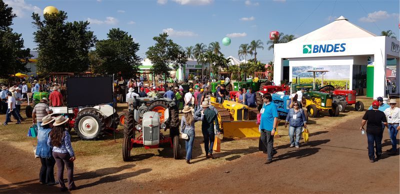 Prefeitura proporciona a participação da cidade na maior feira de agronegócios da América Latina.
