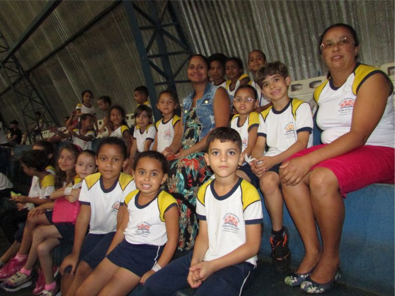 Olinda Maria da Cunha e Lúcio dos Santos realizam Olimpíadas Azul e Branco.