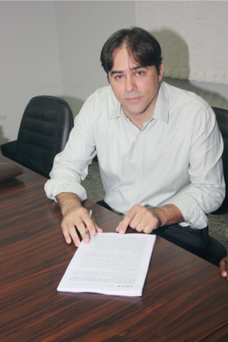 Mais 35 famílias assinam contratos de suas casas, para o Bairro Zezinho Coelho. 